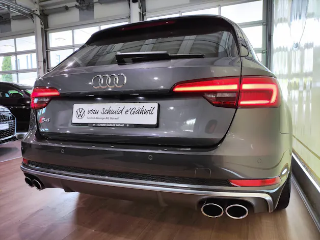 Audi S4 Avant 3.0 V6 TFSI quattro S-Tronic