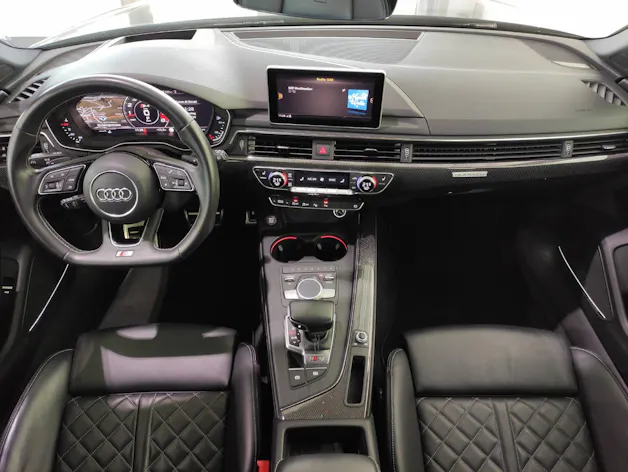 Audi S4 Avant 3.0 V6 TFSI quattro S-Tronic