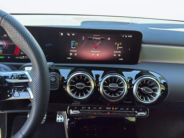 Mercedes-Benz A 250 e EQ Star 8G-DCT