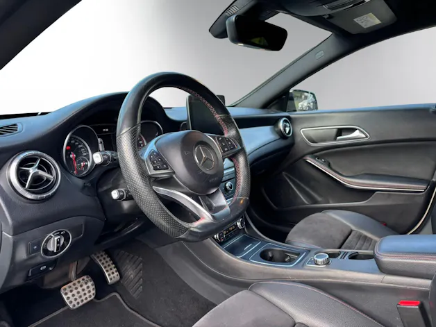 Mercedes-Benz CLA 250 AMG Line