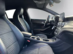 Mercedes-Benz CLA 250 AMG Line