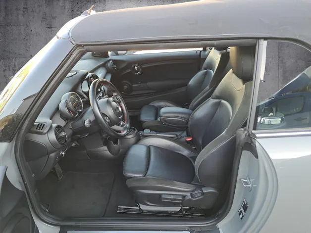 Mini Cabrio F57 1.5i Cooper