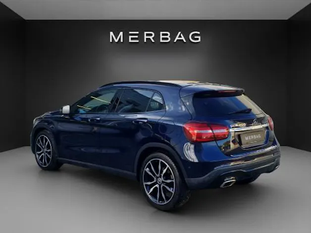 Mercedes-Benz GLA 200 Night Star