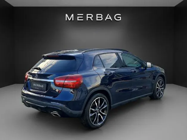 Mercedes-Benz GLA 200 Night Star