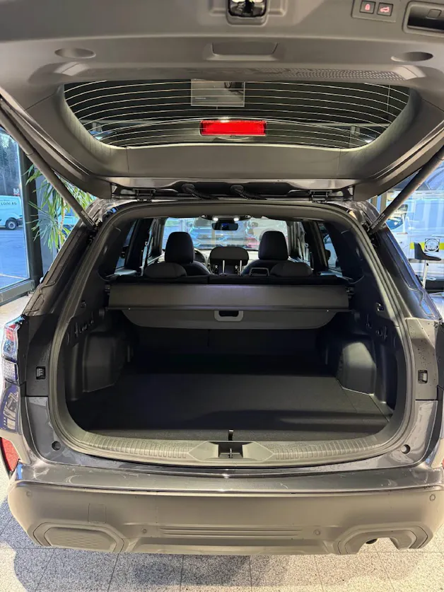 Subaru Forester Station 2.0i e-Boxer Swiss Plus
