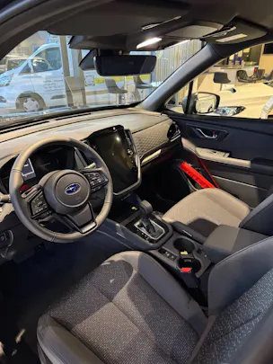 Subaru Forester Station 2.0i e-Boxer Swiss Plus