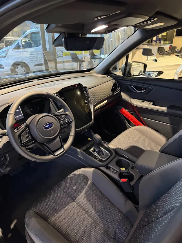 Subaru Forester Station 2.0i e-Boxer Swiss Plus
