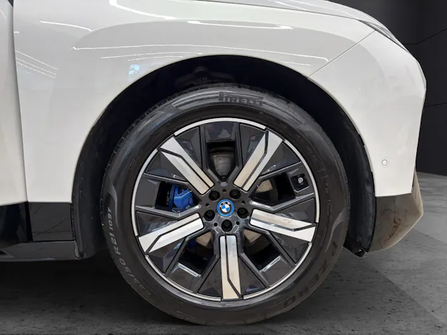 BMW iX xDrive40
