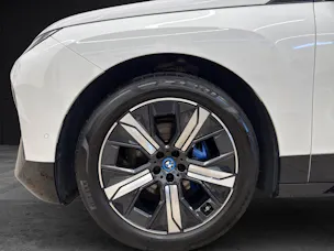 BMW iX xDrive40