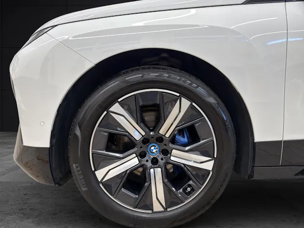 BMW iX xDrive40