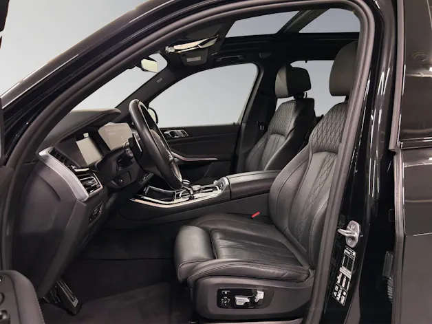 BMW X5 M50i xDrive