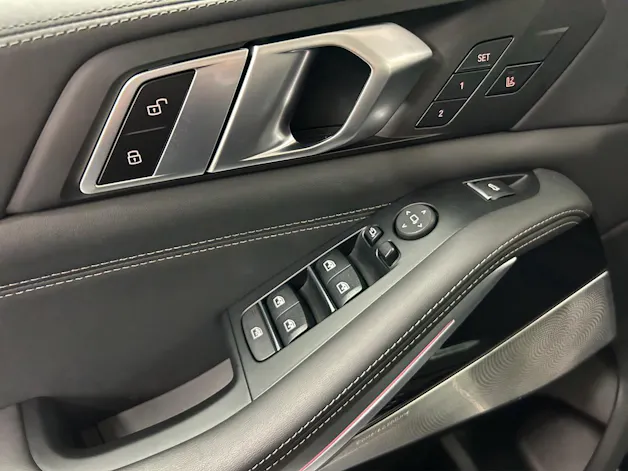 BMW X5 M50i xDrive