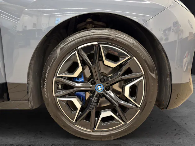BMW iX xDrive40