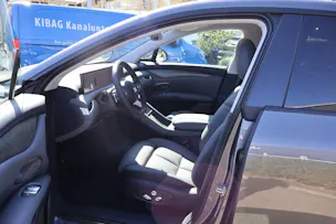 MG IM6 100 kWh Performance 4WD