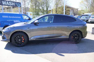 MG IM6 100 kWh Performance 4WD