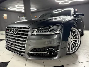 Audi S8 4.0 TFSI V8 quattro tiptronic