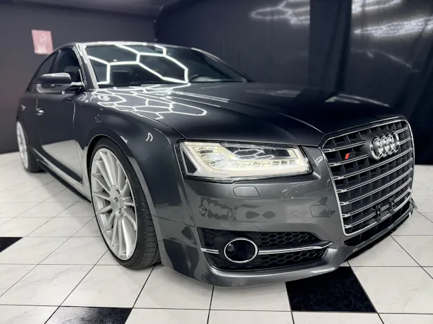 Audi S8 4.0 TFSI V8 quattro tiptronic