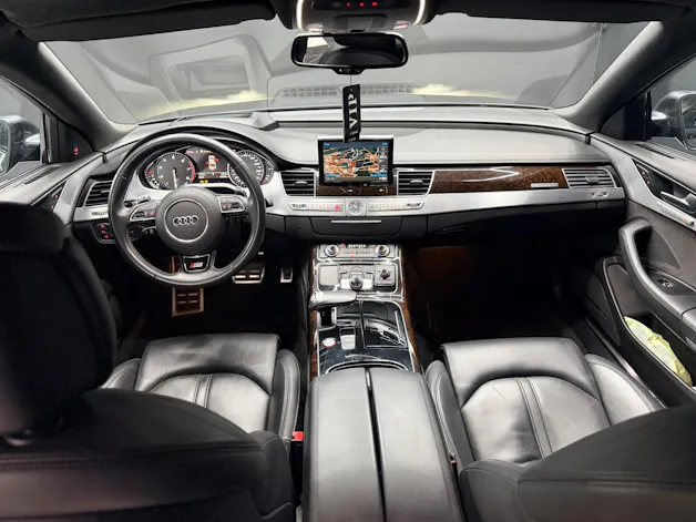 Audi S8 4.0 TFSI V8 quattro tiptronic