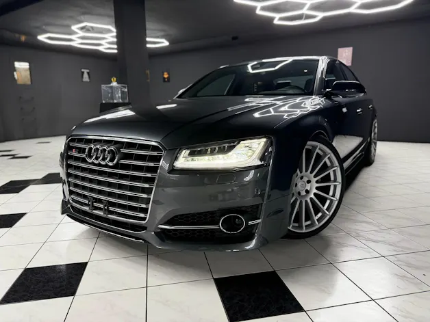 Audi S8 4.0 TFSI V8 quattro tiptronic