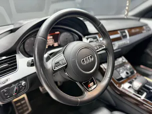 Audi S8 4.0 TFSI V8 quattro tiptronic