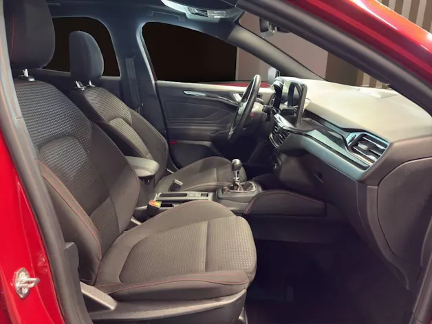 Ford Focus 1.0 mHEV ST Line X