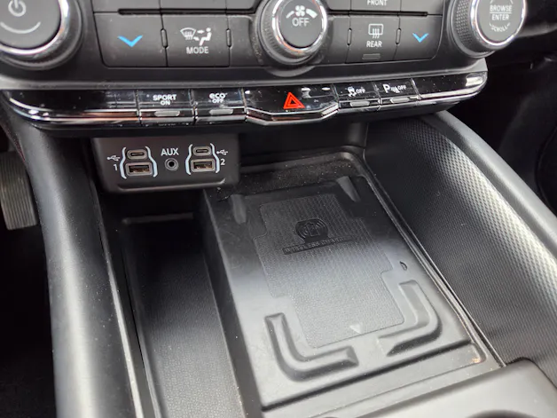 DODGE Durango 5.7 4x4 R/T 365PS / 7-Plätzer 3.5 T AHK