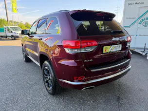 Jeep Grand Cherokee 5.7 V8 HEMI Summit Automatic