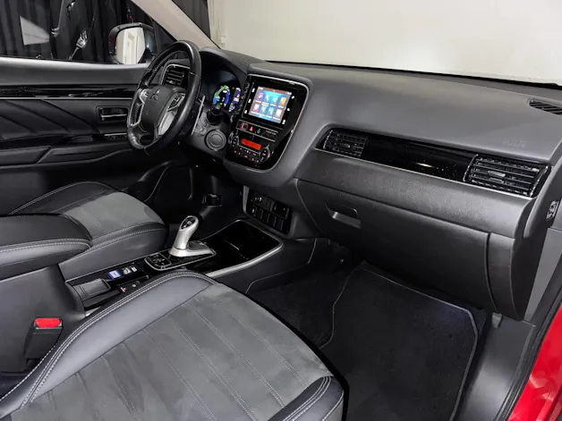 Mitsubishi Outlander 2.4 PHEV Diamond 4WD Automatic