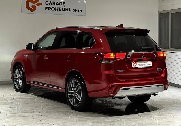 Mitsubishi Outlander 2.4 PHEV Diamond 4WD Automatic