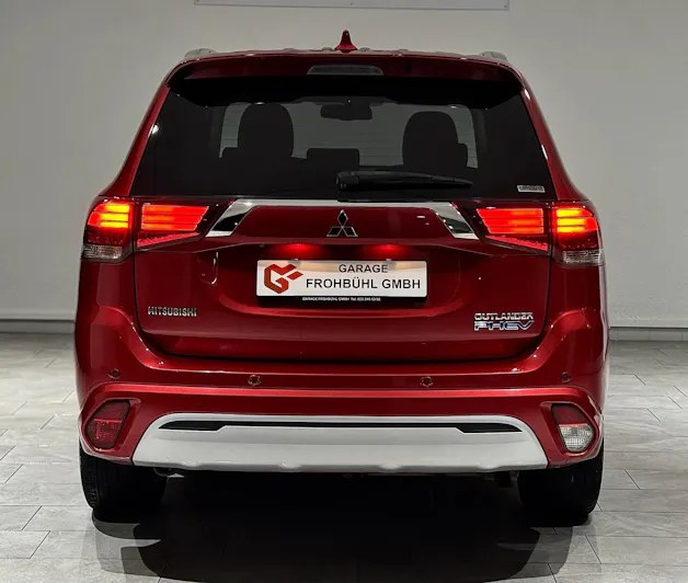 Mitsubishi Outlander 2.4 PHEV Diamond 4WD Automatic