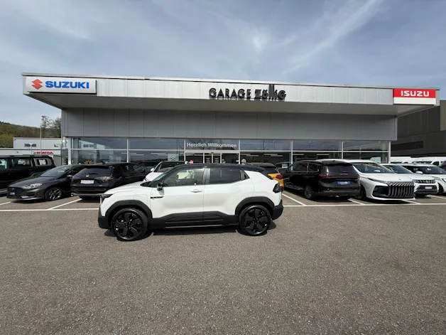 Suzuki e-Vitara 61kWh Sakura Top 4x4