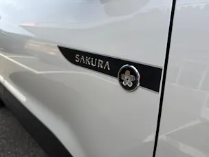 Suzuki e-Vitara 61kWh Sakura Top 4x4
