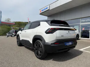 Suzuki e-Vitara 61kWh Sakura Top 4x4