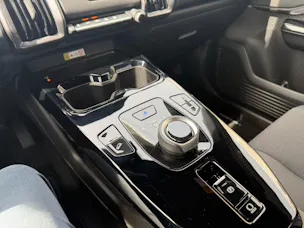 Suzuki e-Vitara 61kWh Sakura Top 4x4
