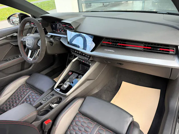 Audi RS3 Sportback 2.5 TSI quattro S-tronic