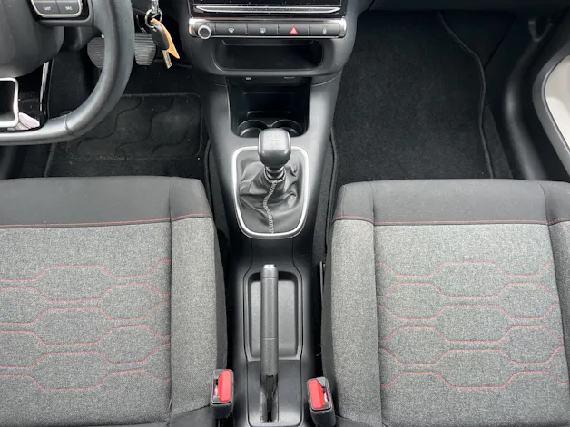 CITROEN C3 1.2 PureTech Shine / Totwinkelassistent / Rückfahrkamera / Frisch ab MFK & Service, Zahnriemen ersetzt, neue Bremsen