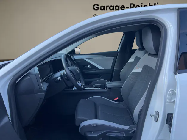 Opel Astra 1.2 T 130 Swiss