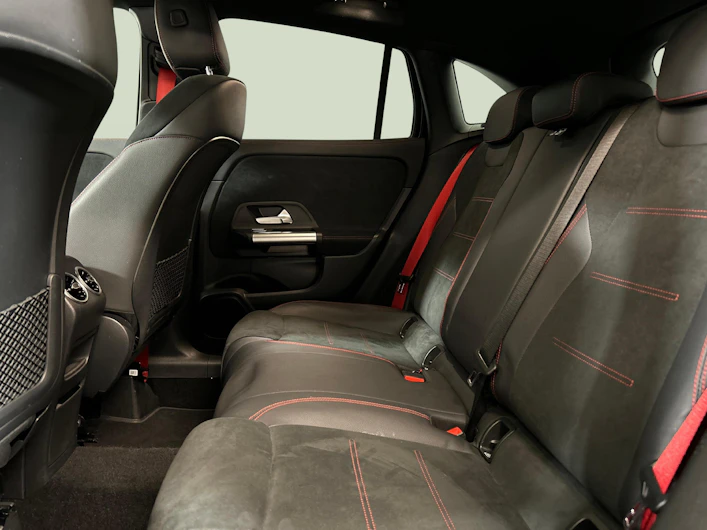 immagine del veicolo MERCEDES-BENZ GLA 35 AMG
