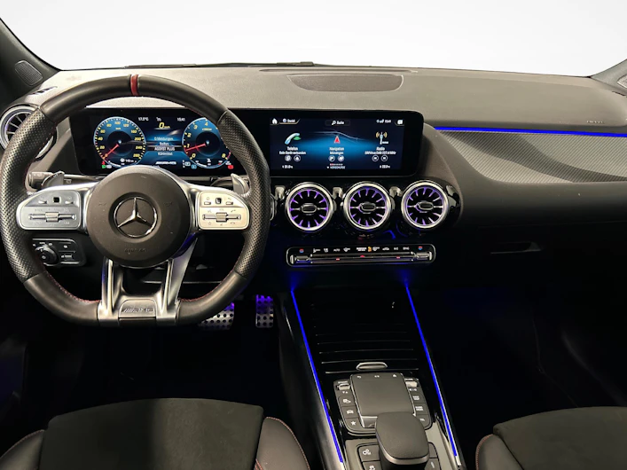 immagine del veicolo MERCEDES-BENZ GLA 35 AMG