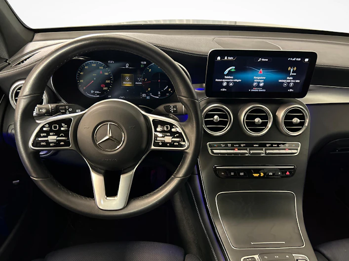 Fahrzeugbild MERCEDES-BENZ GLC 300