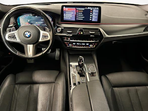 https://vehicle.imgix.net/4280033/6ed7c0a3-925e-4d52-9e2a-122674fd1c2f.jpg
