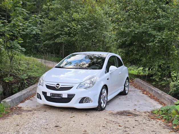 OPEL Corsa 1.6 T OPC