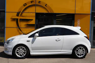 Opel Corsa 1.6 T OPC
