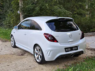 OPEL Corsa 1.6 T OPC