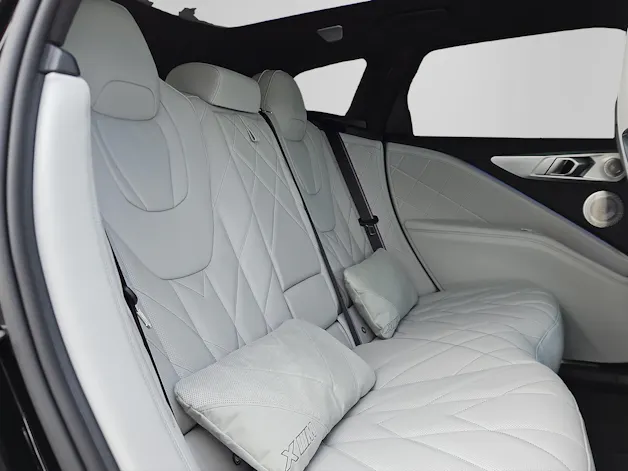 BMW XM 50e Plug-in Hybrid