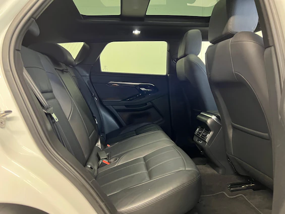 Vehicle image 6 Vehicle image 6