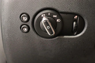 https://vehicle.imgix.net/4280066/b9d20aa1-ddb2-4fae-baca-3ba6e211304e.JPG