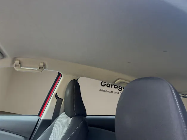 Toyota Yaris 1.5 VVT-i HSD Trend