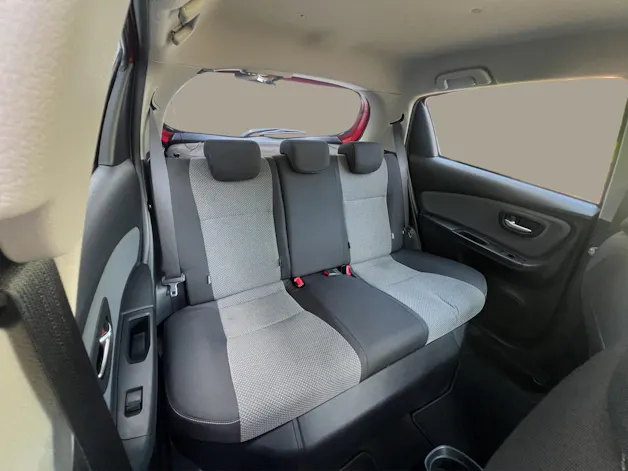Toyota Yaris 1.5 VVT-i HSD Trend