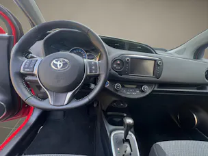 Toyota Yaris 1.5 VVT-i HSD Trend